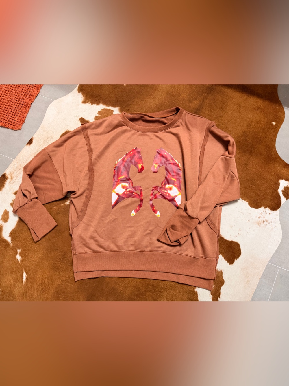 Women’s Rust Graphic Pullover Sweatshirt